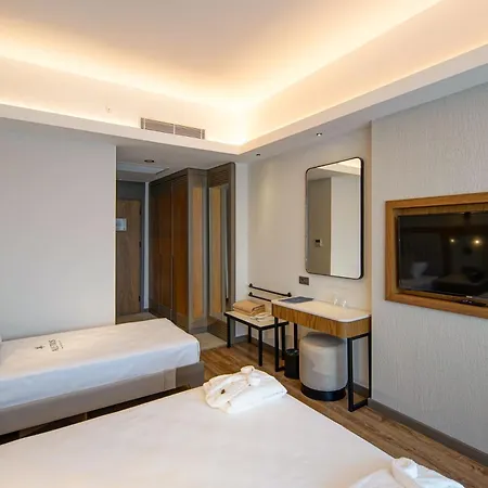 Aletris Deluxe & Hotel